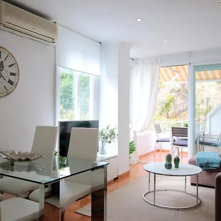 Tess Crespo Apartment Torremolinos